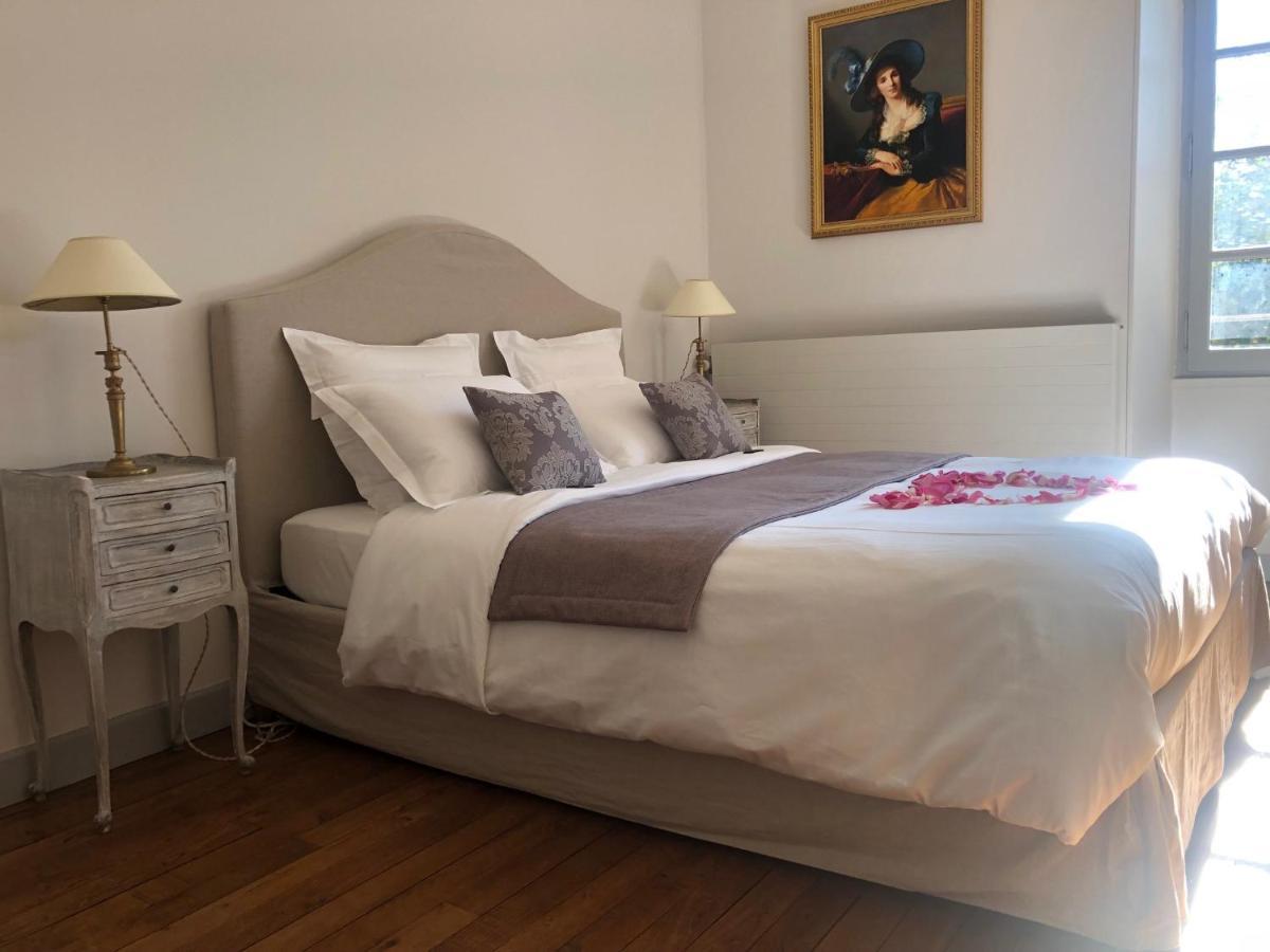 Domaine De Monplaisir Bed & Breakfast Caylus Exterior photo