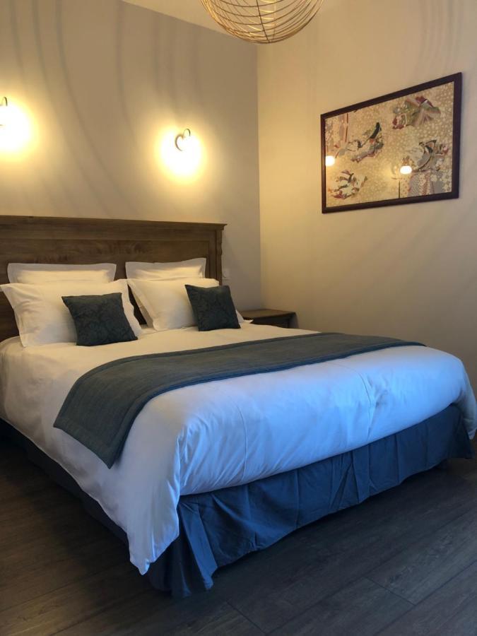 Domaine De Monplaisir Bed & Breakfast Caylus Exterior photo